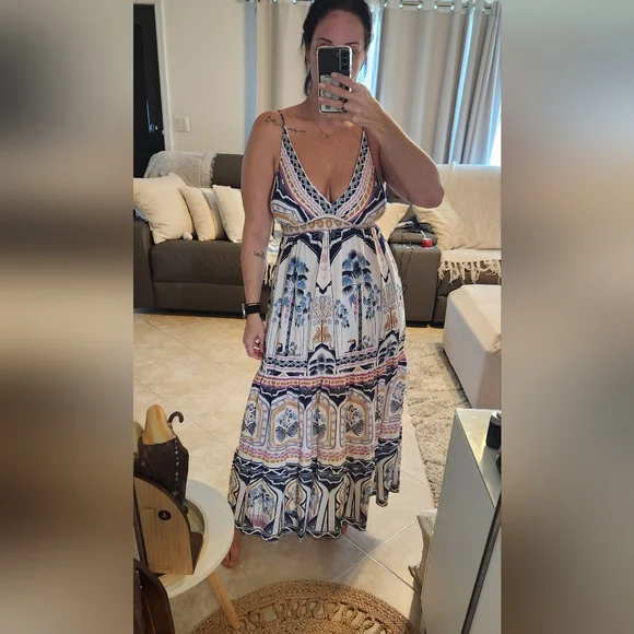 Farm Rio Midi Dress - Picture 3 of 9